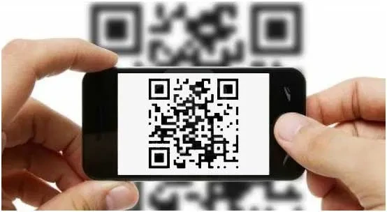 رایلینک | QR کد چیست؟ 7 کاربرد QR کدها در صنایع مختلف QR کد