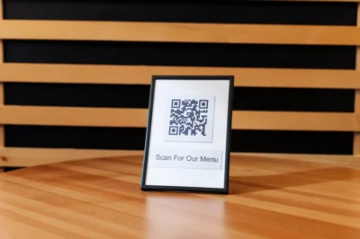 استند QR کد رومیزی